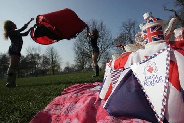 Camp Royal: seals deal with National Express