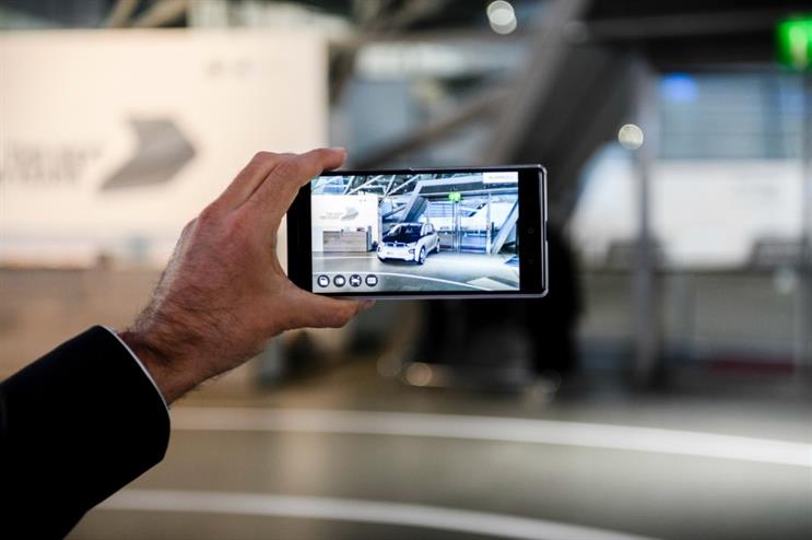 BMW i: showcasing augmented reality in dealerships