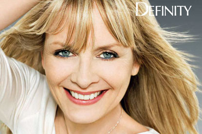 Twiggy…airbrushed in Olay ad