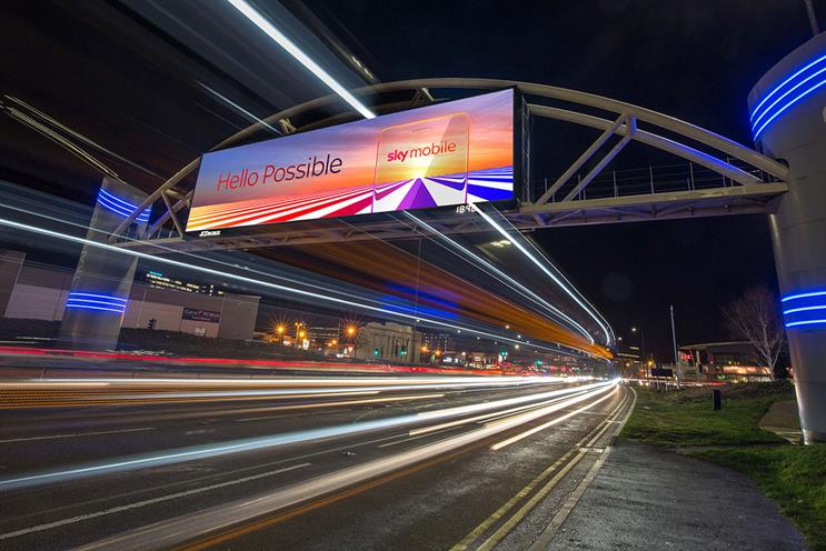 DOOH: 11,024 screens in UK in June