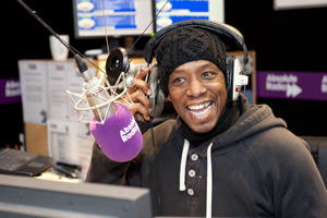 Absolute Radio to stage 'Lads' Night In' football show