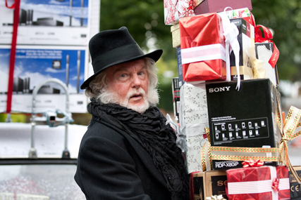 Sony 'Scrooge' ad: Starring Sir Derek Jacobi