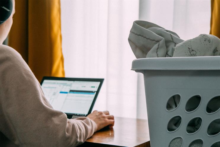 Working from home: 64% of financial directors do not expect to return to office before September