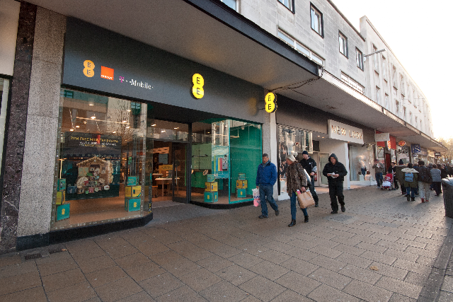EE: set to cut marketing jobs in wider restructure