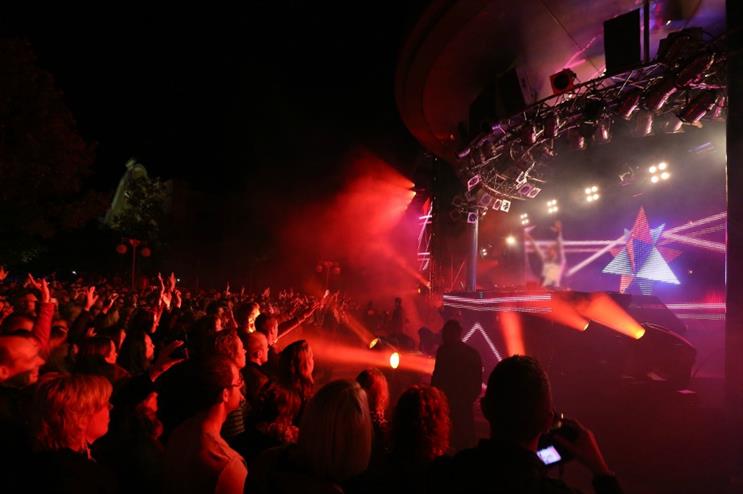 Disneyland Paris Electroland Electroland World S First Edm Music