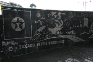 Ambient Media graffitti artists clean walls for Texaco brief: video