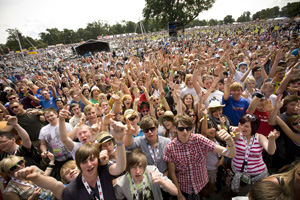 Music festivals to contribute £450m to economy this year