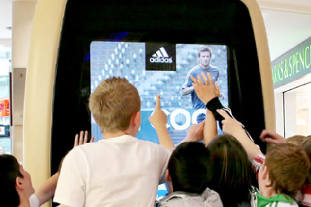 CBS Outdoor: adidas activity