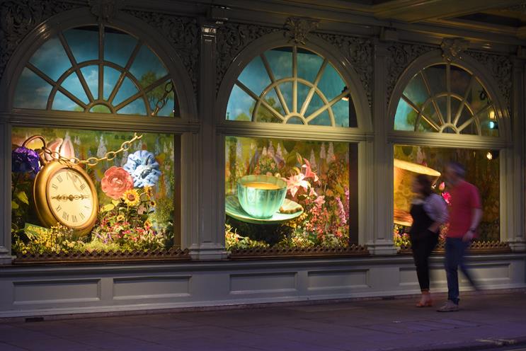 Disney: it is taking over Fortnum & Mason windows for the first time
