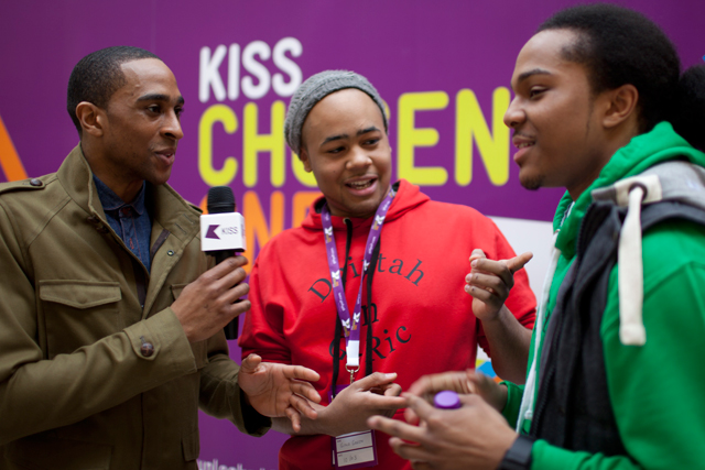 Kiss: searches for a new radio star