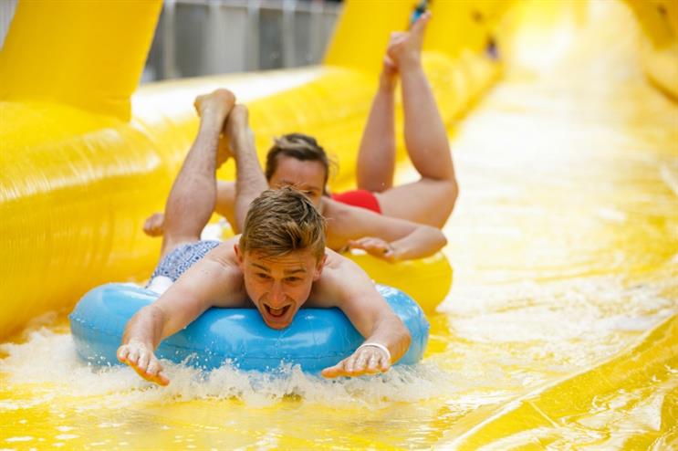Lipton Ice Tea's activity included a 100-metre slip and slide at Kings Boulevard in King's Cross