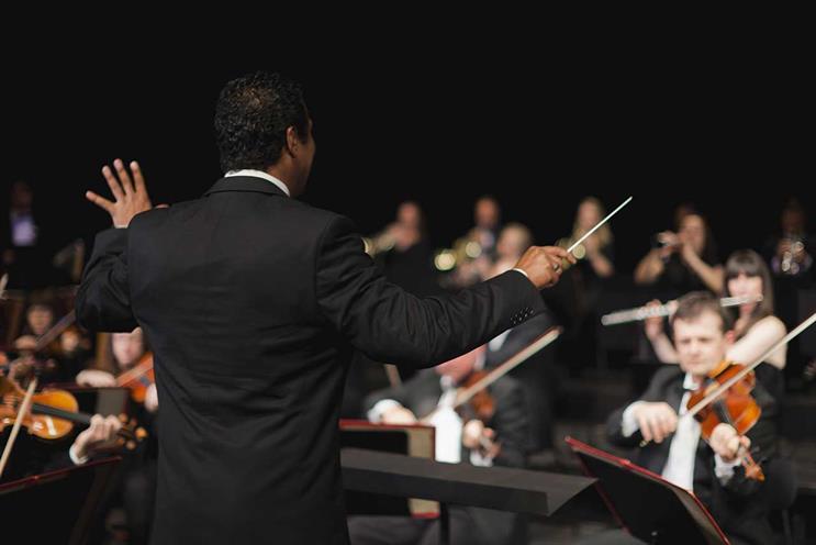 Account management: is it like the role of conductor in an orchestra?