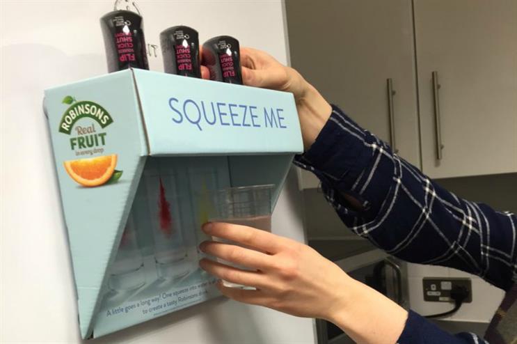 The campaign aims to encourage people to consume more water (@Candg84)