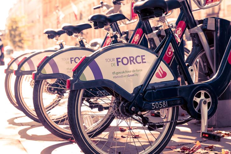Santander celebrates female suffrage centenary with guided tour of London