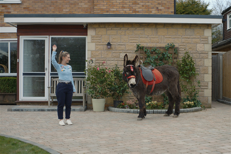 Lumo: ad smashes the rumour that flying around the UK makes common sense with equal dollops of humour and fact