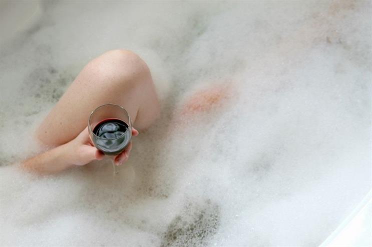 Guests will be able to choose from a menu of oils, rose petals and bath bombs (iStock)
