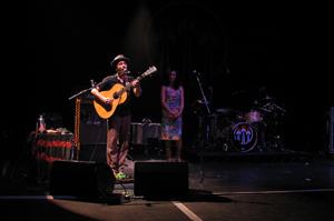 A John Butler gig at the O2 Guildhall Southampton (Creative Commons license: iJammin, Flickr)