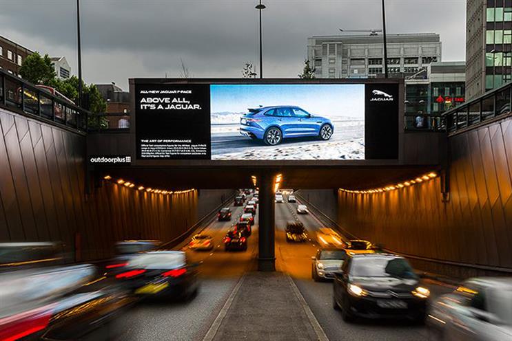 A campaign by Kinetic Jaguar harnessed real-time traffic data to serve contextually-relevant copy