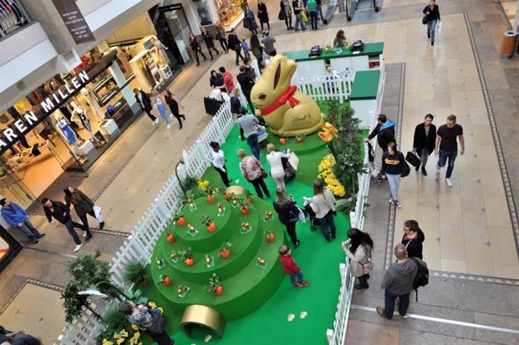 The golden Lindt bunny returns to Bluewater shopping centre