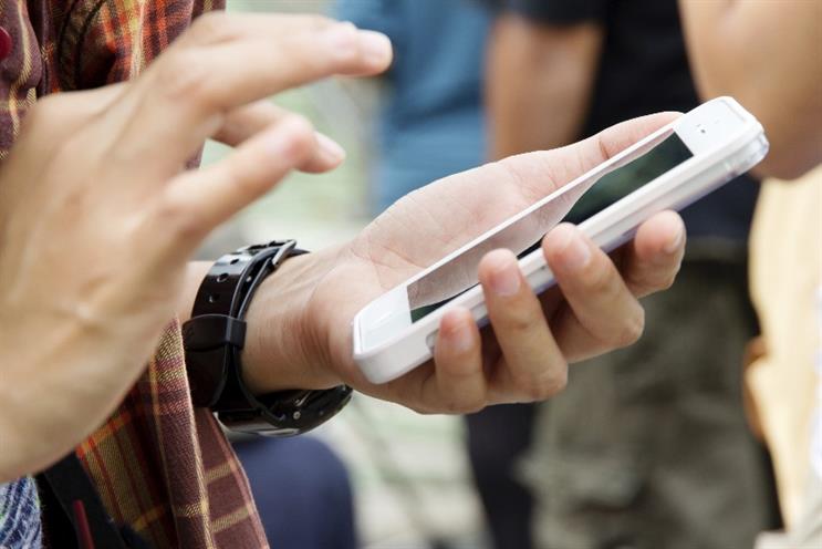 Snapchat launches Discover with Vice and CNN as partners