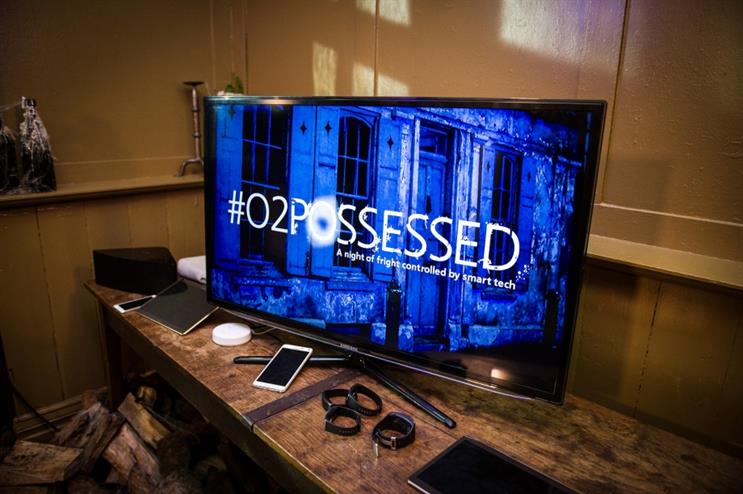 O2 creates haunted tech house