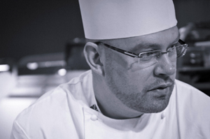 Simon Hulstone joins Bateaux London for culinary cruise evenings