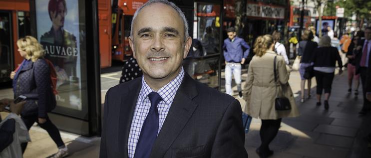 JCDecaux gets its digital outdoor show on the road