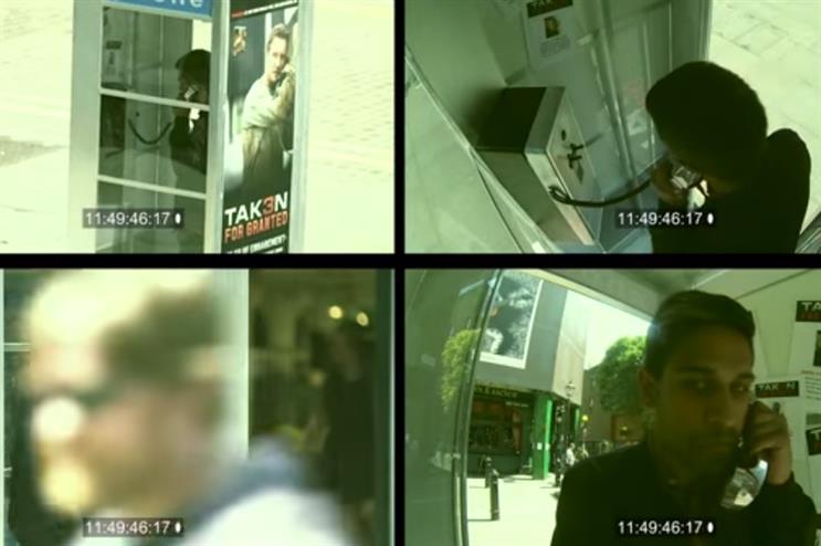 Passers-by spoke to 'Bryan Mills' in the phonebooth