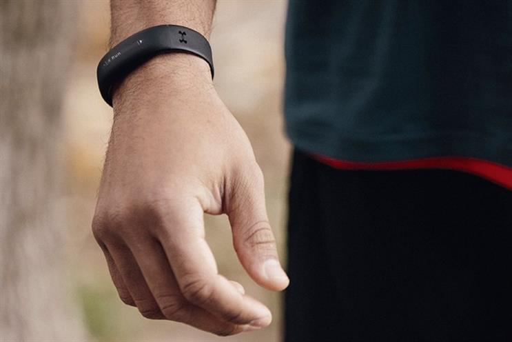 Under store armour fitbit