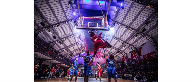 Brand slam: NFL vs NBA