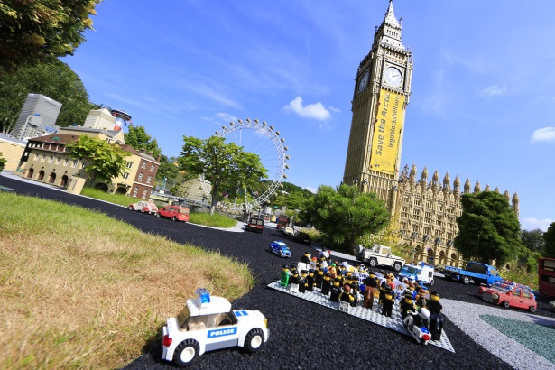 Greenpeace: Toy protesters at Legoland Windsor