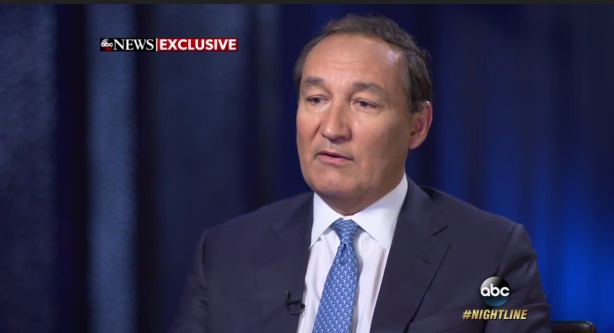 United CEO Oscar Munoz eventually went on Good Morning America to apologize.