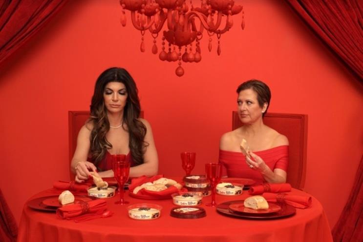 Hummus just got interesante thanks to Sabra's bold collab with VaynerMedia