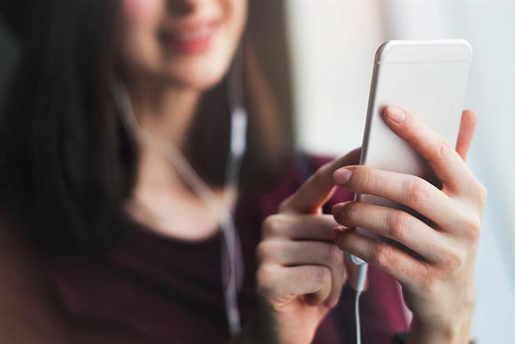 60 percent of minorities don't listen to podcasts, study finds