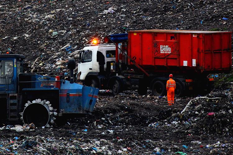 Incineration vs landfill Why the debate over carbon intensity is far
