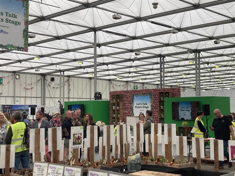 Garden centre sales continue to struggle in 'worst weather year' | HortWeek