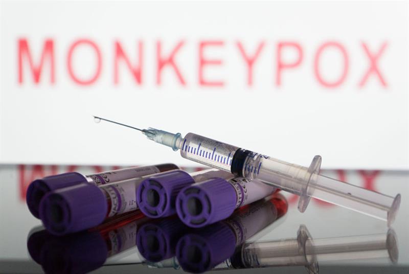 Injection in front of word 'mokeypox'