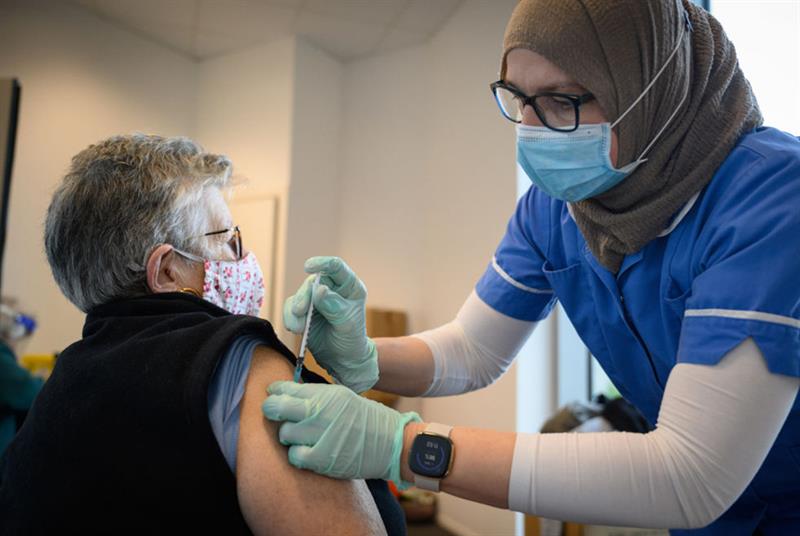 COVID-19 vaccine (Photo: Leon Neal/Getty Images)