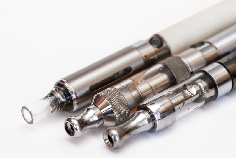 GPs advised to 'promote ecigarettes widely' as smoking substitute