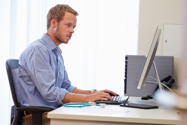 Ensure you are familiar with the practice's computer system (Photo: iStock)