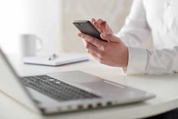 Smartphone consultations (Photo: Future Publishing contributor/Getty Images)