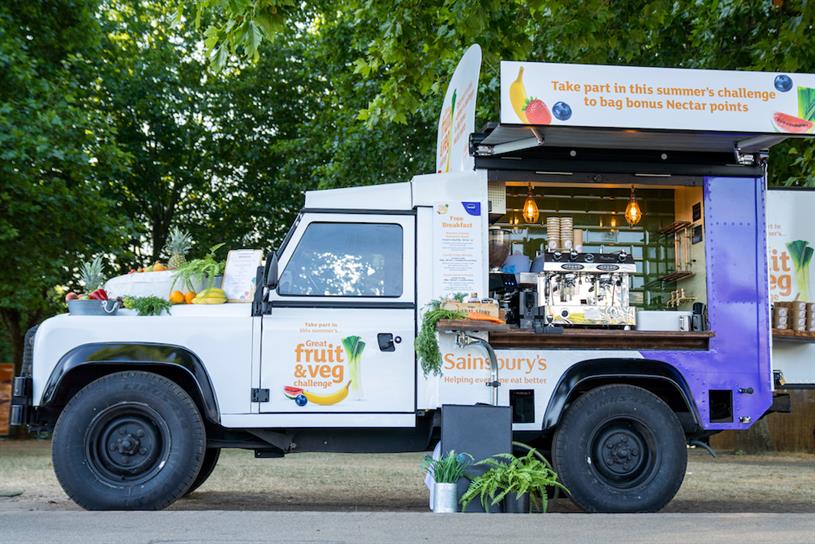 Sainsbury's Vegfast Van distributes free healthy breakfasts