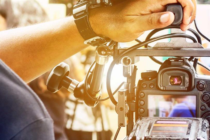 Carry on filming a quick explainer for shooting ads during Covid