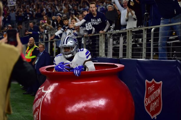 Salvation Army Red Kettle Campaign kicks off at Cowboys game