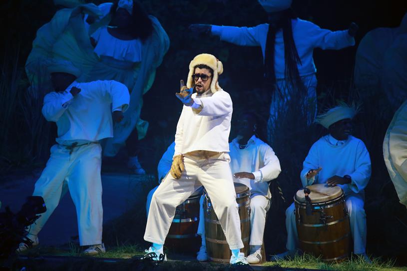 Un verano en el Super Bowl: Why Bad Bunny headlining the Super Bowl halftime show matters | PR Week