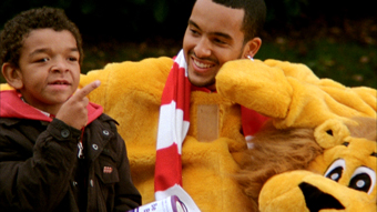 Great Ormond Street Hospital 'arsenal charity of the year' by Brothers and Sisters