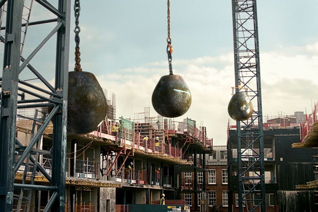 Kit Kat 'crane' by JWT London