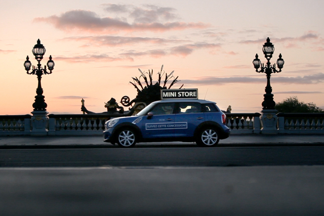Mini France 'Mini store' by DDB Paris