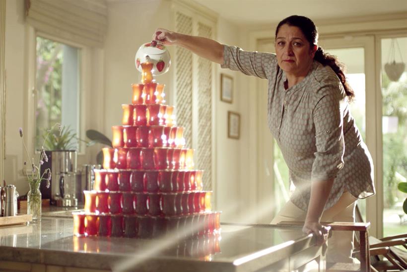 'Mother’s Day: the tea urn': Vestel and Blab