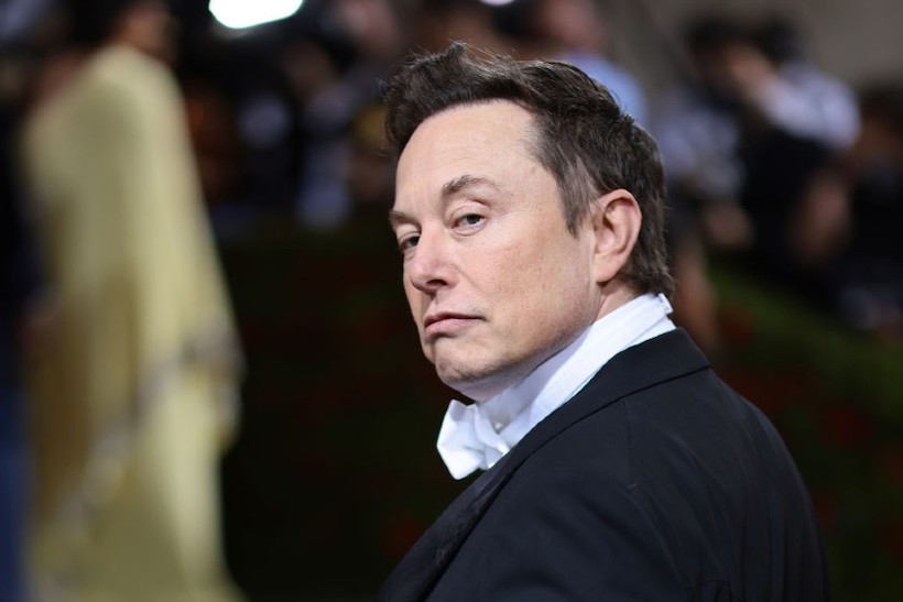 Headshot of Elon Musk